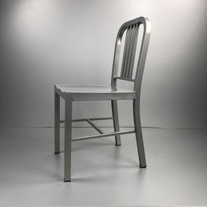 Apartamentos Loft Moda Metal Hierro Silla de comedor Negociación Restaurante Silla de café Estilo industrial Silla Azul Marino - Product Image 3