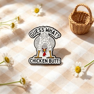 Divertido broche esmaltado de aleación de zinc con diseño de nalgas de pollo de dibujos animados, pin de solapa decorativo para mochila, sombrero, ropa, regalo - Product Image 2