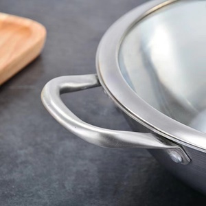 <span class=keywords><strong>Wok</strong></span> Chino de Acero Inoxidable Triple de 34 cm, Más Vendido, Sin Recubrimiento, Antiadherente, con Mango - Product Image 3