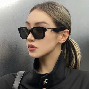 Customized Best Selling <b>Sunglasses</b> Fashionable and Versatile <b>Square</b> <b>Sunglasses</b> Uv400 Shading - Product Image 3