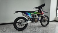 Moto KEWS K16 légère 116 kg, moteur Loncin YBS300 300cc à double arbre à cames en tête, démarrage électrique sans balais, transmission par chaîne, hydraulique