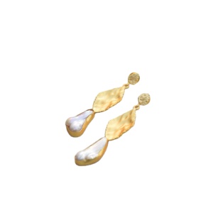 Boucles d'oreilles clous en laiton et perles, vente en gros, boucles d'oreilles en pierre naturelle, finition laiton antique, style tendance, qualité supérieure, prêt pour le B2B - Product Image 1