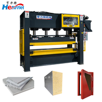 Presse à chaud 120T pour le laminage du bois, idéale pour les panneaux granulaires de meubles, les portes en bois, le bois multicouche et les panneaux alvéolaires en aluminium