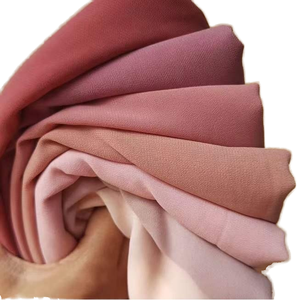 Fabricant en gros de hijabs personnalisés, foulards et châles ethniques en mousseline de soie unie perlée multicolores fantaisie pour femmes musulmanes, anti-bactériens - Product Image 1