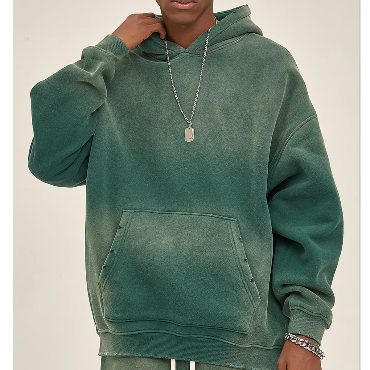 360g Men's Sweatshirt Swepants Set Trendy Hooded Style Spray Dye Aged Thickened Solid Pattern ODM Supply Hoodie for Men