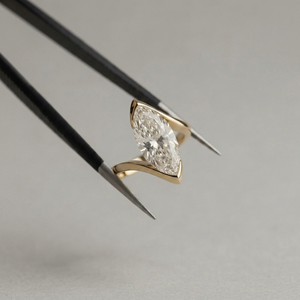 Anillo de compromiso de oro macizo de 14K con diamante marquise cultivado en laboratorio de 1.50CT certificado por IGI, VVS-VS E-F, media engaste, para mujer - Product Image 5