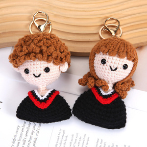 Grazioso Portachiavi Lavorato a Mano all'Uncinetto in Lana per Bambini e Bambine, Ciondolo per Borsa, Regalo di Laurea - Product Image 2