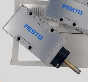 Válvula de control direccional neumática de solenoide único de 5/2 vías Festos JMFH-5/2-D-3-C 151871 - Product Image 1