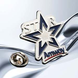 Insignias de Club Personalizadas al por Mayor, Broches de Metal con Esmalte Duro y Logotipo Grabado, Coleccionables de Arte de Moda - Product Image 3