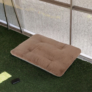 Meistverkaufte Umweltfreundliche 100% Polyester Selbstheizende Einfarbige Quadratische Klassische Reflektormatte Winter-Haustierbetten für Hunde und Katzen - Product Image 4