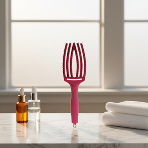 <span class=keywords><strong>Cepillo</strong></span> Desenredante <span class=keywords><strong>Fingerbrush</strong></span> Care Iconic de Tamaño Mediano, Color Rosa Intenso, con Cerdas de Jabalí y Nylon, Ventilado, para un Brillo Definitivo, Mango de Plástico - Product Image 4