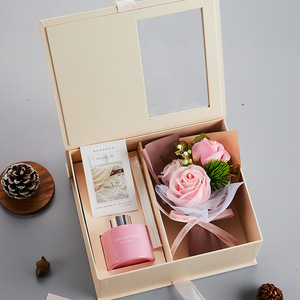 Juego de regalo de cumpleaños de cristal creativo Perfume con difusor de caña de aroma y Flor de jabón hecha a mano al por mayor - Product Image 1
