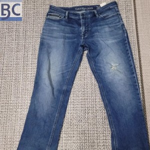 Pantaloni in Denim usati durevoli più venduti ideali per la distribuzione all'ingrosso e l'esportazione sul mercato internazionale - Product Image 2
