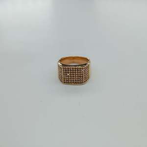 แหวนแฟชั่น สแตนเลสสตีล 316L ชุบทอง PVD ทนทาน เป็นมิตรต่อสิ่งแวดล้อม - Product Image 1