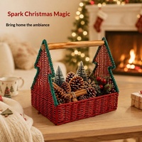 Panier de rangement décoratif de table en forme de sapin de Noël, en rotin synthétique PE, avec poignée en bois massif, idéal pour cadeaux et fruits, parfait pour les mariages