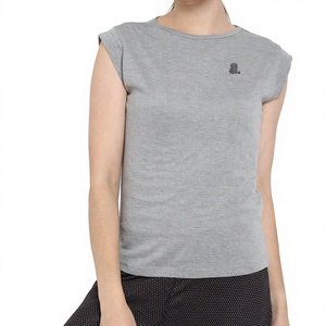 T-shirt décontracté pour femme en jersey 100 % coton biologique gris à manches courtes et col rond, couleur unie, respirant, séchage rapide, écologique, idéal pour l'été - Product Image 1