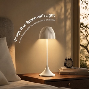 Lámpara de Mesa LED Nórdica Minimalista Blanca con Pantalla Plegable Acanalada, Control Táctil, Inalámbrica, Recargable, para Dormitorio o Estudio - Product Image 2