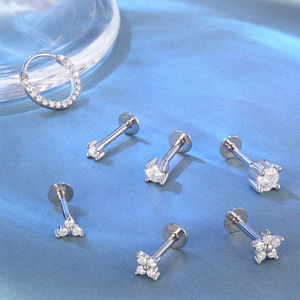 Pendientes de cartílago de plata de ley S925 con moissanita de pétalo de cuatro hojas/triangular de 2mm/3mm/4mm, sencillos y con diseño de hilo. - Product Image 4