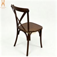 Chaise de salle à manger PP à dossier croisé avec structure interne en acier, chaise vintage à dossier en X pour événements, hôtels, fêtes et mariages