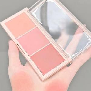 Fard à joues en coussin d'air végétalien imperméable en gros OEM, logo personnalisé, éclaircissant naturel, longue durée, sans cruauté, trois couleurs - Product Image 1