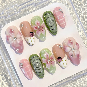 Uñas postizas francesas hechas a mano, transparentes como el hielo, con decoración de flores, uñas postizas con acabado para manicura de moda, para uso diario y fiestas - Product Image 1