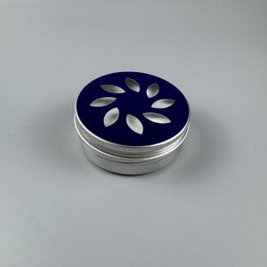 OEM Boîte métallique personnalisée Conteneur de pot d'emballage cosmétique de forme ronde Bocal en aluminium de couleur personnalisée avec couvercle à vis évidé - Product Image 1