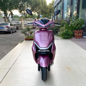 Scooter à essence M12 rose <span class=keywords><strong>50cc</strong></span> pour adultes 60 km/h 10 pouces pneus pare-brise freins à disque et à tambour avec coffre adapté aux filles - Product Image 2