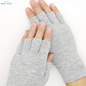 BDE caldo di vendita di bambù guanti di compressione in fibra di carbone d'argento ioni antibatterico guanti mezze dita per Sport e Fitness - Product Image 4