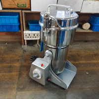 Petite meuleuse portable - Meuleuse peu coûteuse pour la préparation de fruits secs et de graines
