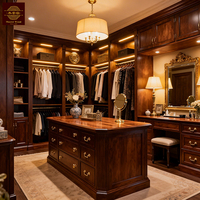 Armoire ouverte en bois simple sur mesure, style américain, dressing îlot de luxe avec table et miroir, personnalisation complète de la maison