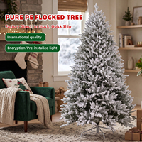 2,13m Flammhemmender Geruchloser Künstlicher Weihnachtsbaum mit Beleuchtung, Robuster Metallbasis, Üppig, Lückenlos, Vorbeleuchtet