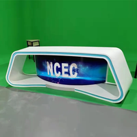 Table de studio de diffusion avec éclairage LED, comptoir d'accueil pour interview de station de télévision avec ordinateur