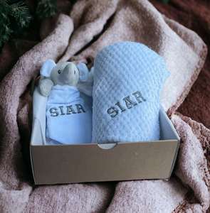 Kaiyue-Couvertures de bébé tricotées brodées et personnalisées, cadeaux pour nouveaux-nés, ensembles cadeaux personnalisés pour garçons et filles - Product Image 4