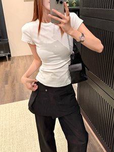 เสื้อยืดผู้หญิงทรงเข้ารูป ไร้ตะเข็บ เสื้อโยคะสั้น สาวเปรี้ยว เซ็กซี่ กระชับ ระบายอากาศดี เหมาะสำหรับออกกำลังกาย วิ่ง และเล่นกีฬา - Product Image 3