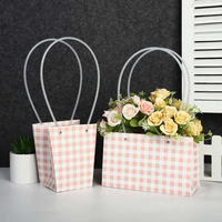 Boîte cadeau de fleurs pour la Saint-Valentin, panier de fleurs à main pour la fête des mères, sac en papier pour arrangement floral