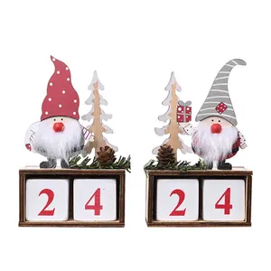 Copllent Christmas Wooden Perpetual Calendar Old Man Ornament Decorated Wooden Desk Calendar Countdown Ornament