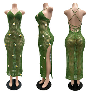 Robe longue d'été en crochet pour femme, avec appliques florales 3D, bretelles spaghetti, col en V, fente haute, paréo de plage - Product Image 4
