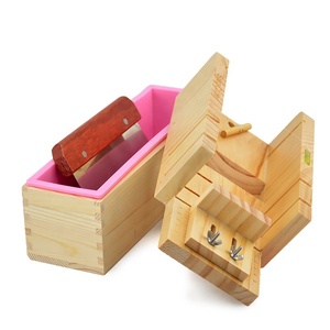 <span class=keywords><strong>Kit</strong></span> de moules à <span class=keywords><strong>savon</strong></span> en bois fait <span class=keywords><strong>maison</strong></span>, rectangulaires, personnalisés avec doublures en silicone, ensemble de moules de cuisson avec coupe droite ondulée en acier inoxydable - Product Image 6