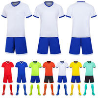 Nouvel ensemble maillot et short de football respirant et à séchage rapide pour hommes, idéal pour les sports d'équipe - Collection 2026