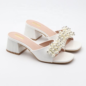Y nuovo Designer 5cm in gomma Pu grandi 42 taglie signore goffo blocco di perle tacchi bassi scarpe donna sandali con tacco femminile - Product Image 4