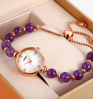 Jam Tangan Wanita Quartz Logo Kustom OEM Desain Fashion Tali Mutiara Mewah Kaca Penunjuk Waktu Tahan Air Harga Murah Grosir Guangzhou