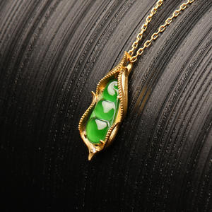 Nouveau Pendentif Orthodoxe en Jade Feicui, Jade Naturel de Grade A, Graine de Jade de Grade Glace, Or 24K, Collier de Luxe pour Événements Prestigieux, Direct Usine - Product Image 5