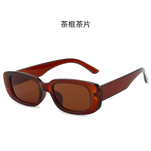 2022 <span class=keywords><strong>Lunettes</strong></span> <span class=keywords><strong>de</strong></span> <span class=keywords><strong>soleil</strong></span> <span class=keywords><strong>de</strong></span> mode pour femmes avec cadres en PC Champagne blanc transparent Ins Monture irrégulière Ins <span class=keywords><strong>Lunettes</strong></span> <span class=keywords><strong>de</strong></span> <span class=keywords><strong>soleil</strong></span> - Product Image 5