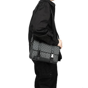 <span class=keywords><strong>Borsa</strong></span> a Tracolla da Uomo Grande Capienza Versione Coreana alla Moda in PVC Semplice e Fashion Stile <span class=keywords><strong>Postino</strong></span> - Product Image 4