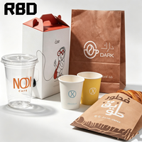 Ensemble d'emballages personnalisés pour café et boulangerie à emporter : sacs en papier, boîtes à gâteaux avec poignée, gobelets PET, gobelets en papier jetables, boîtes en papier
