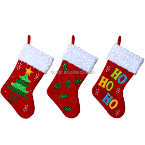 Calcetines Navideños Rojos Bordados Personalizables, Estilo Tradicional, Poliéster Ecológico, Árbol de Navidad, Acebo, <span class=keywords><strong>Hohoho</strong></span>, Fábrica - Product Image 1