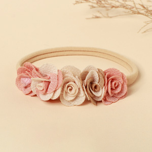 Diadema suave con diseño de rosa para bebé, diadema elástica de nailon para bebé, accesorios para el cabello ligeros que no dañan al bebé, accesorios para recién nacidos - Product Image 6