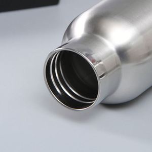 Bouteille d'eau isotherme de voyage minimaliste en acier inoxydable à double paroi à large ouverture, écologique, avec couvercle hermétique - Product Image 3