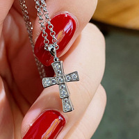 Collier avec pendentif croix en zircone cubique pour femme, 14 mm, laiton plaqué or blanc, délicat croix chrétienne, or blanc