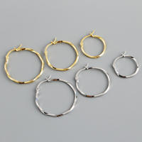 Boucles d'oreilles créoles torsadées en argent S925 plaqué or 18 carats, texture ondulée, style minimaliste, bijoux de fête tendance, vente en gros